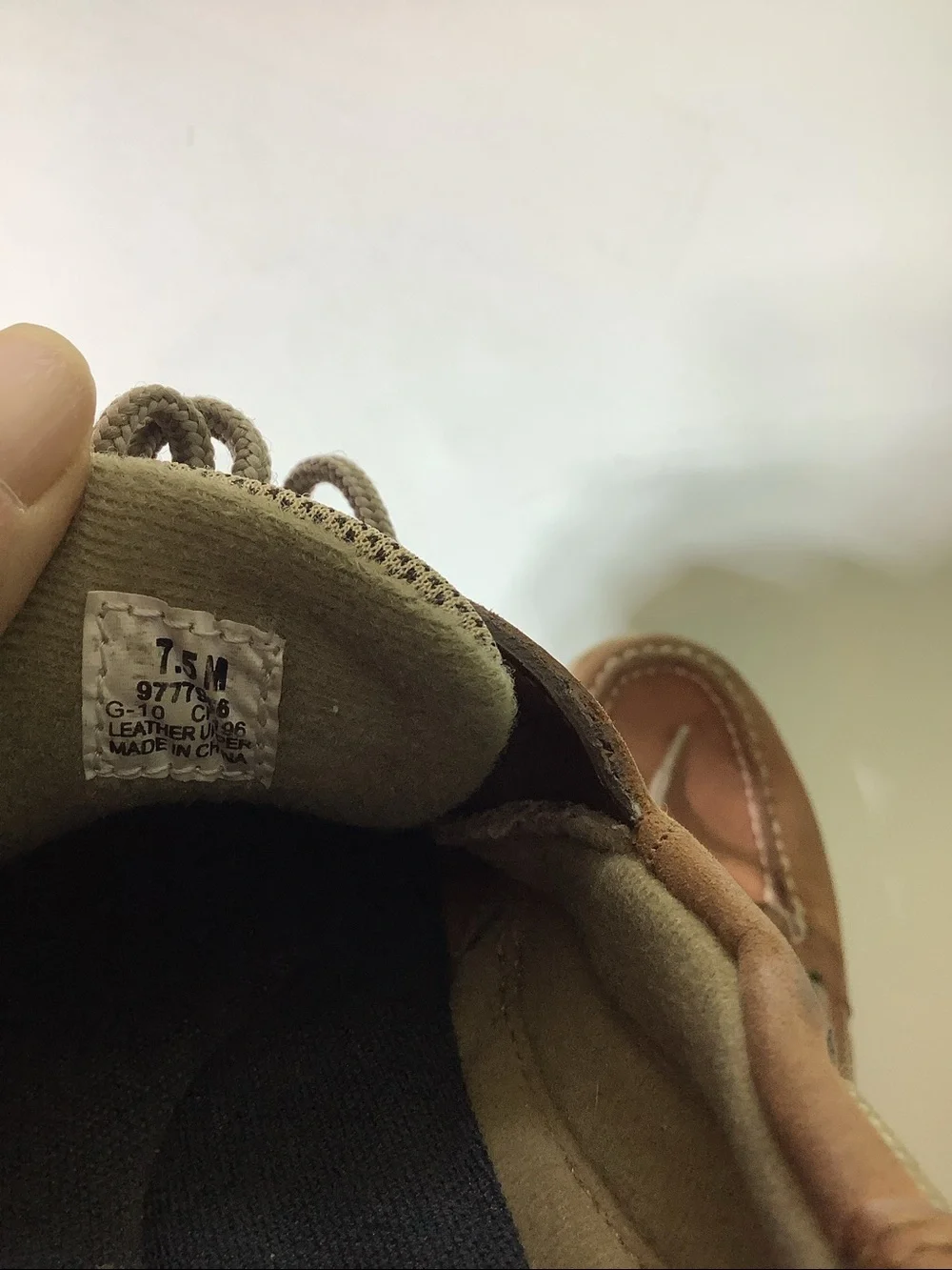 Sperry topsider tan leather boat shoes, size 7.5